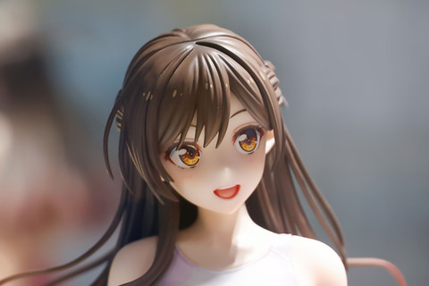 The hair is also painted in detail.